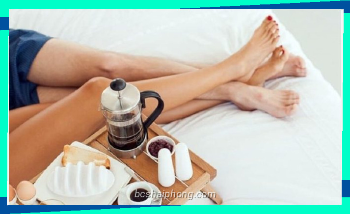 Minh họa cho uong cafe den truoc khi quan he được thể hiện sinh động